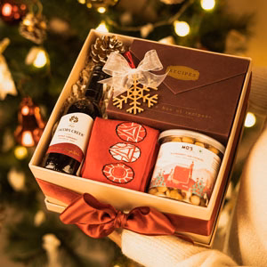 Year-end Christmas corporate hampers for India team from UK